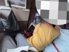 高铁双人座被免票儿童挤成3人座 乘车体验引争议[推荐]