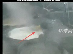印度男子晕倒跌入红糖锅被烫死，痛苦大喊救命[推荐]